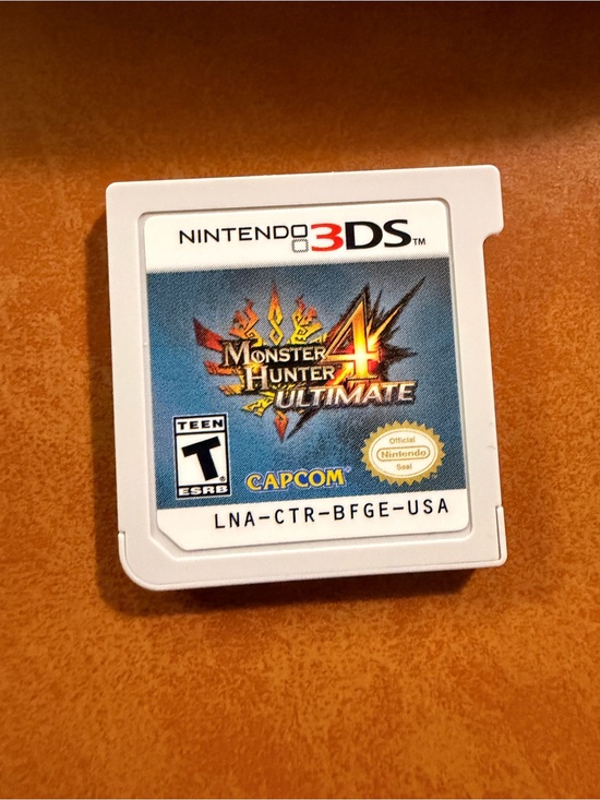 s-l400.jpg Darth Vader 3DS Game Case with Two Game Cartridges